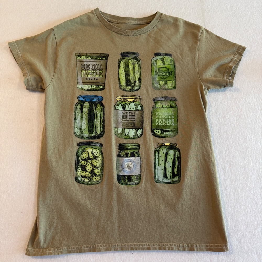 Buzz Pickle Jar Graphic T-Shirt Women Small Olive Green Short Sleeve Tee‎